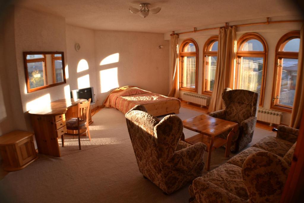 Family Hotel Silver Smolyan Phòng bức ảnh