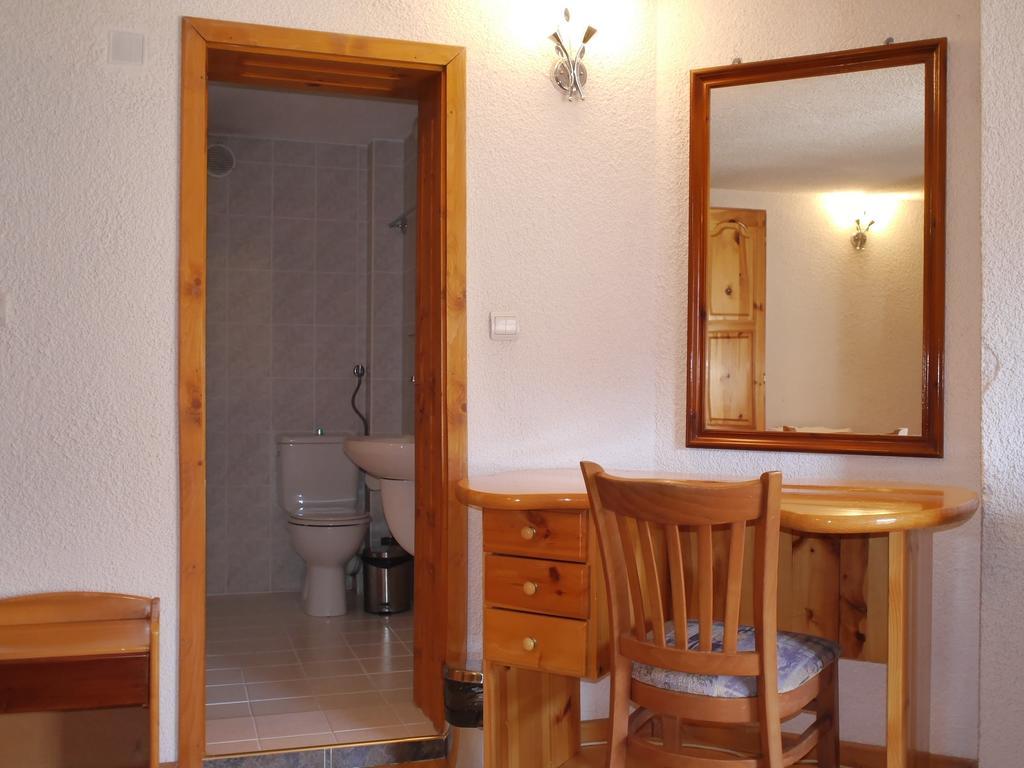 Family Hotel Silver Smolyan Ngoại thất bức ảnh