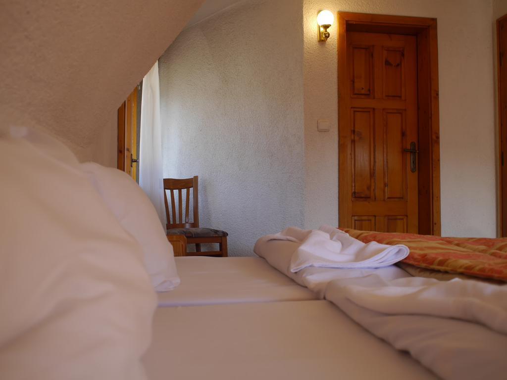 Family Hotel Silver Smolyan Ngoại thất bức ảnh