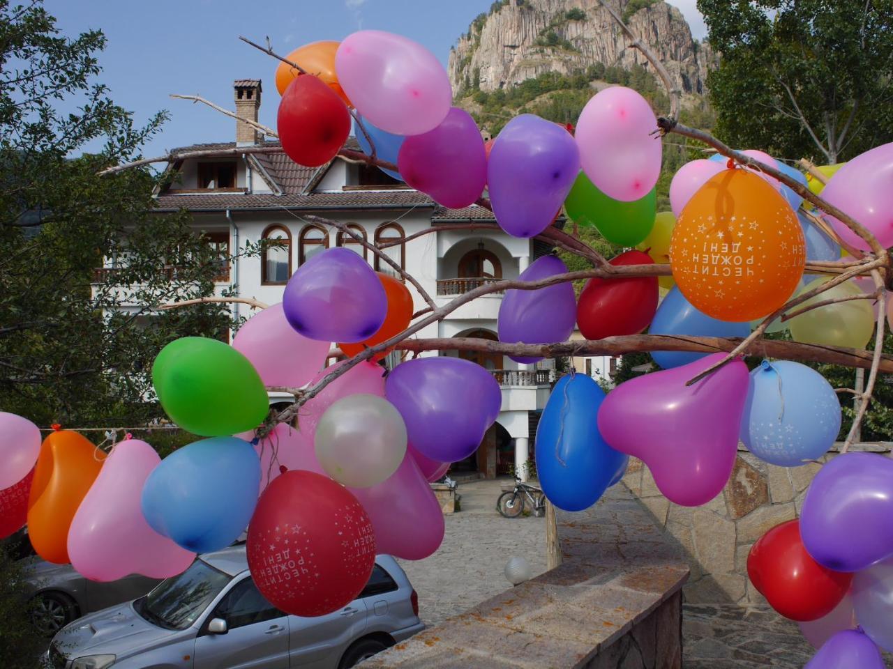 Family Hotel Silver Smolyan Ngoại thất bức ảnh